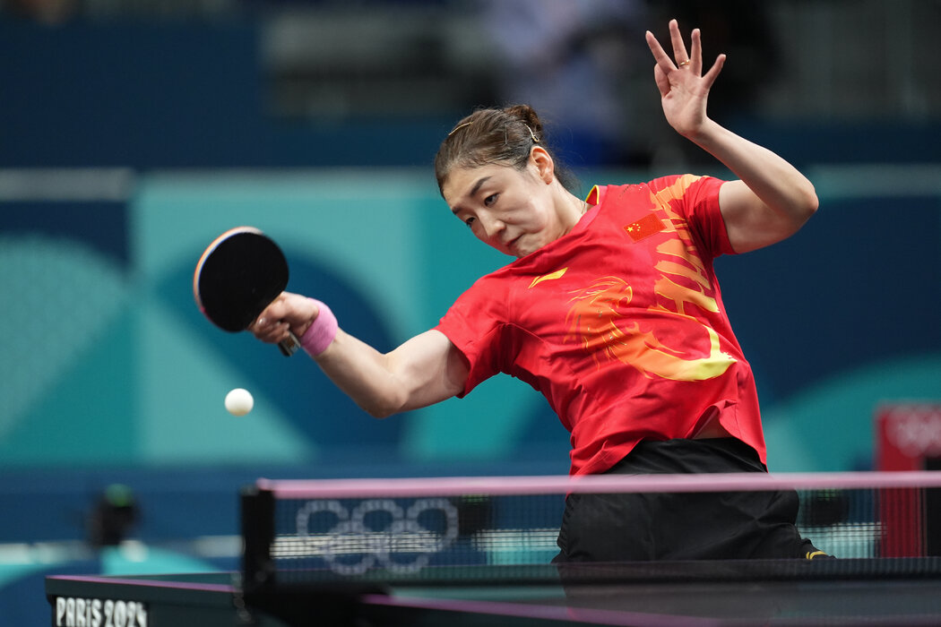 阿莫林：我喜欢马兹拉维的性格，曼联的领导小组不只是看年龄