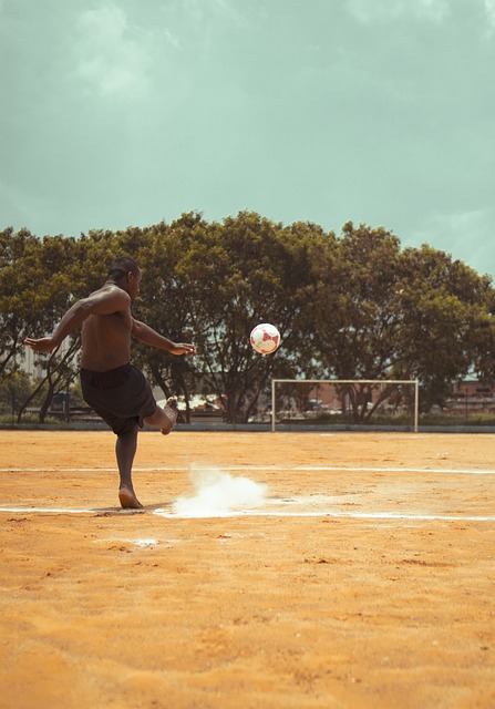 巴媒：小罗比尼奥解约金高达5000万欧，桑托斯对其低调保护